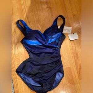 MiracleSuit size 8 new with tags